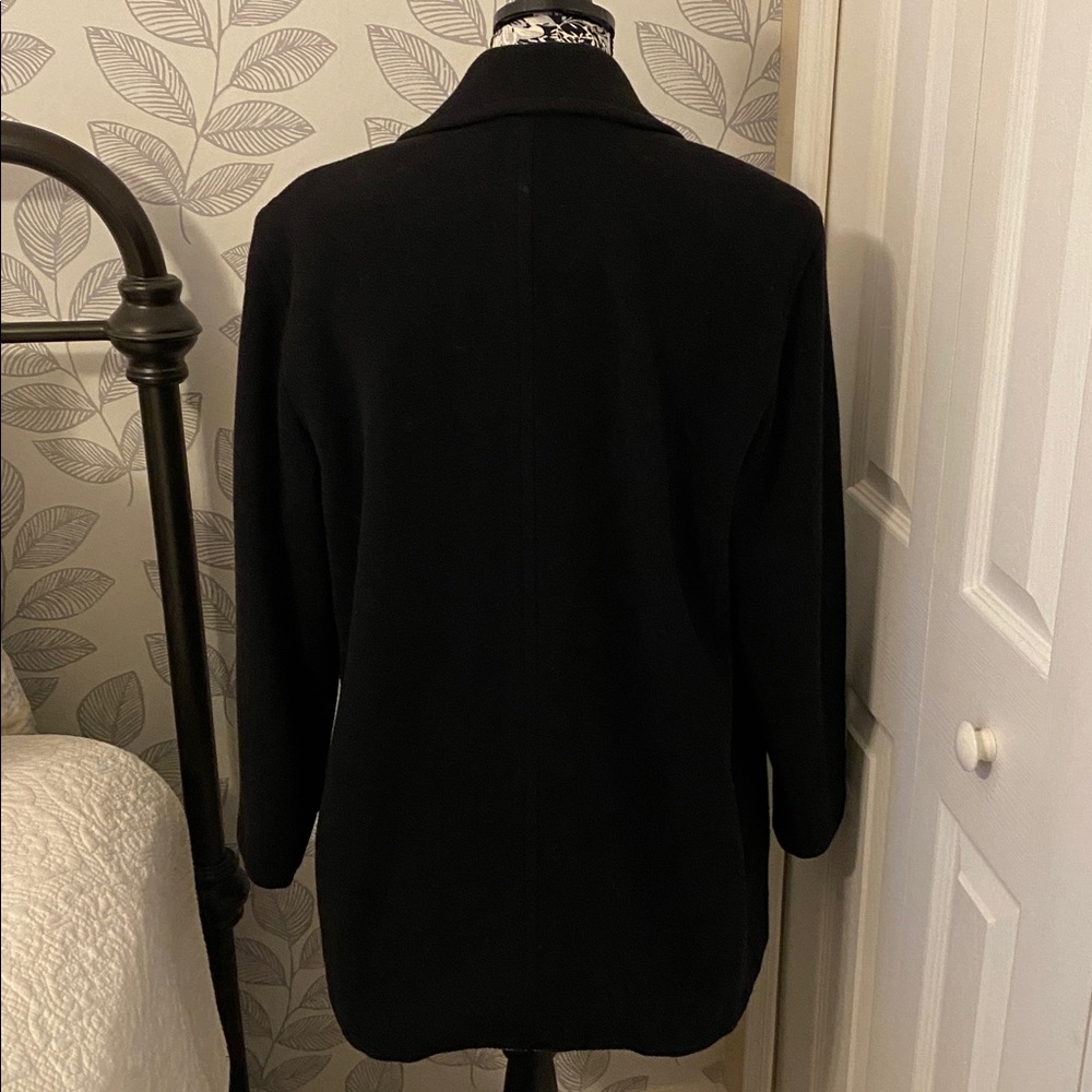 Vintage women’s black wool pea coat by J. Percy - Picture 4 of 9